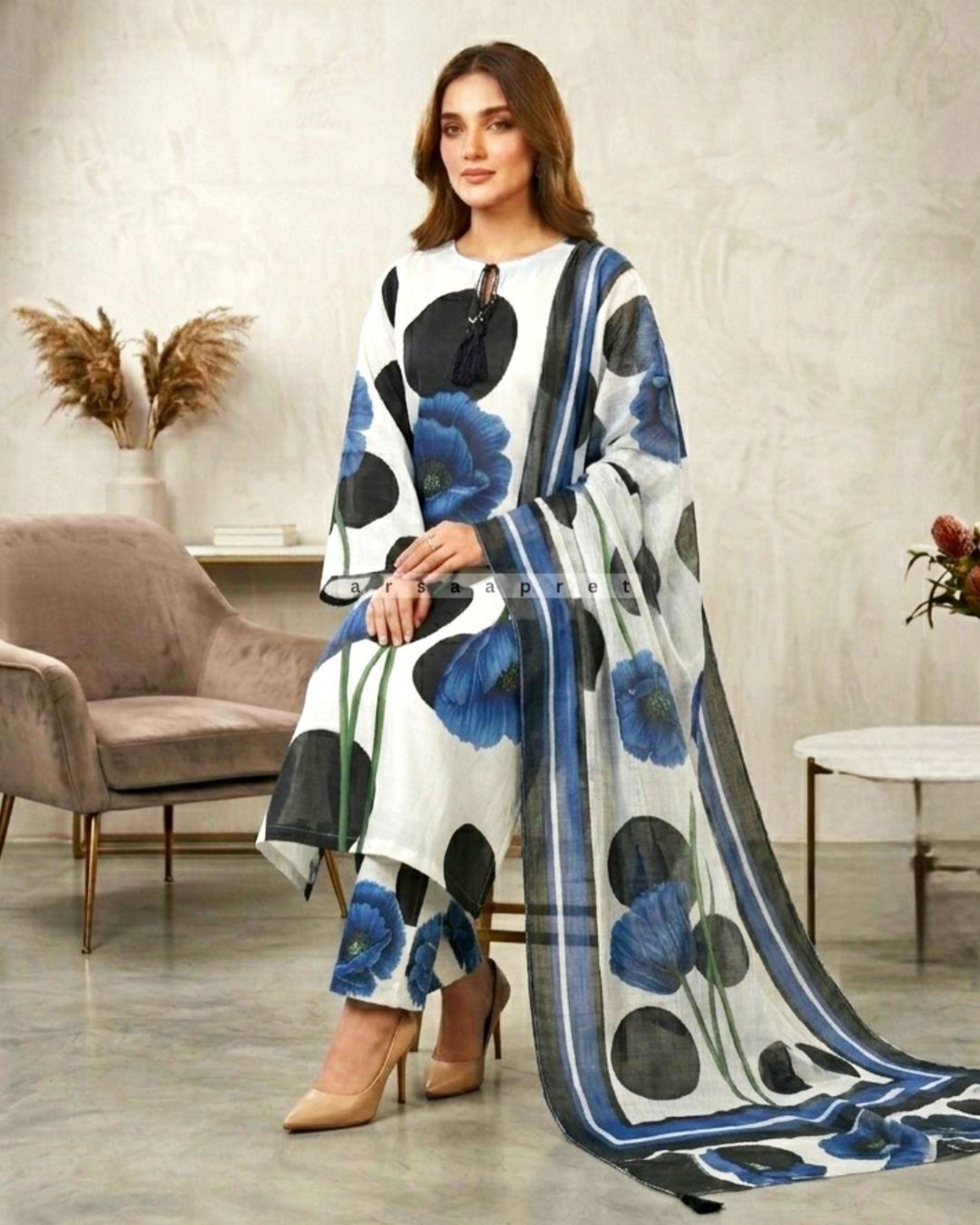 WOMEN'S PRINTED LAWN 3 PCS