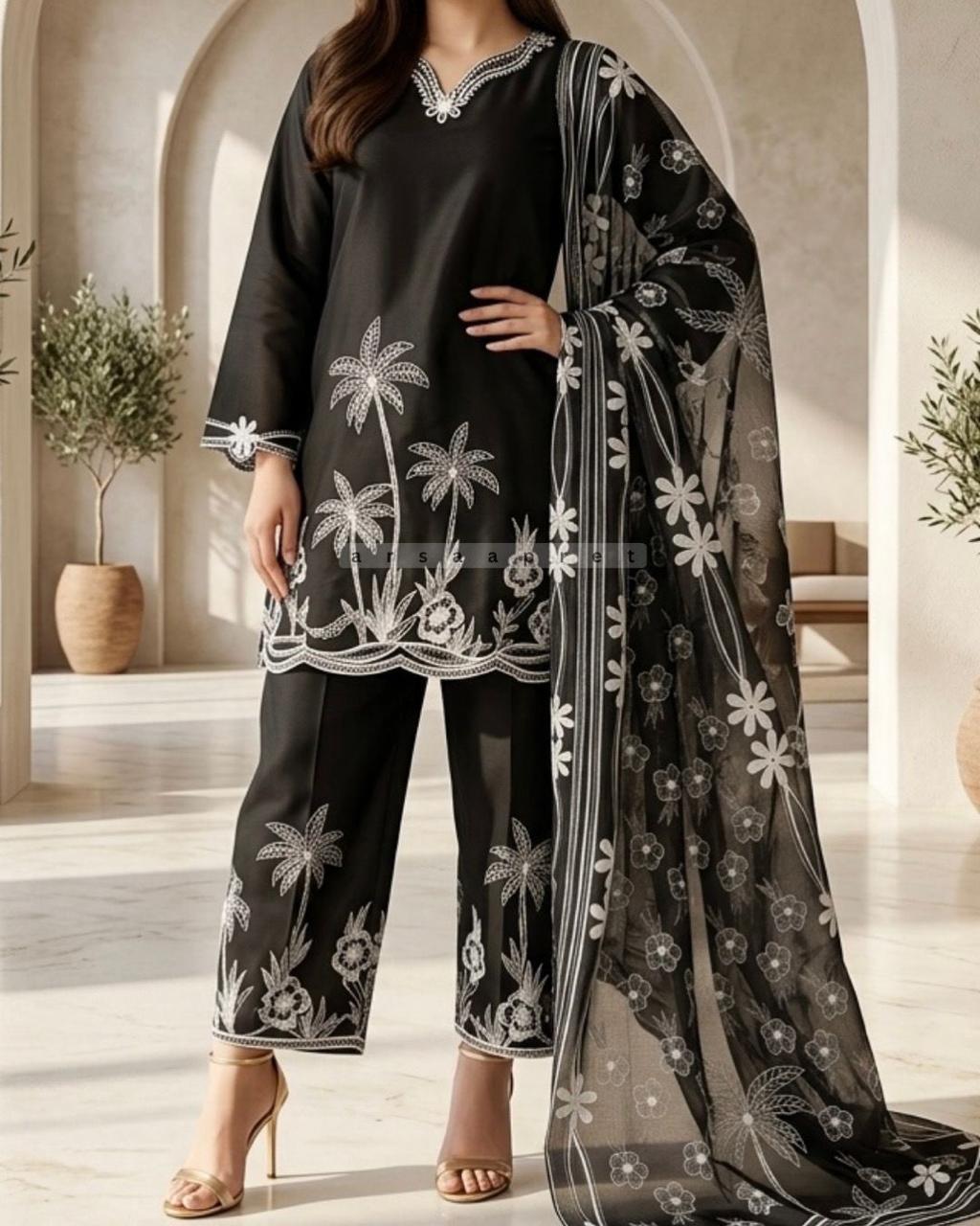 WOMEN'S 3PCS EMBROIDERED LAWN SUIT