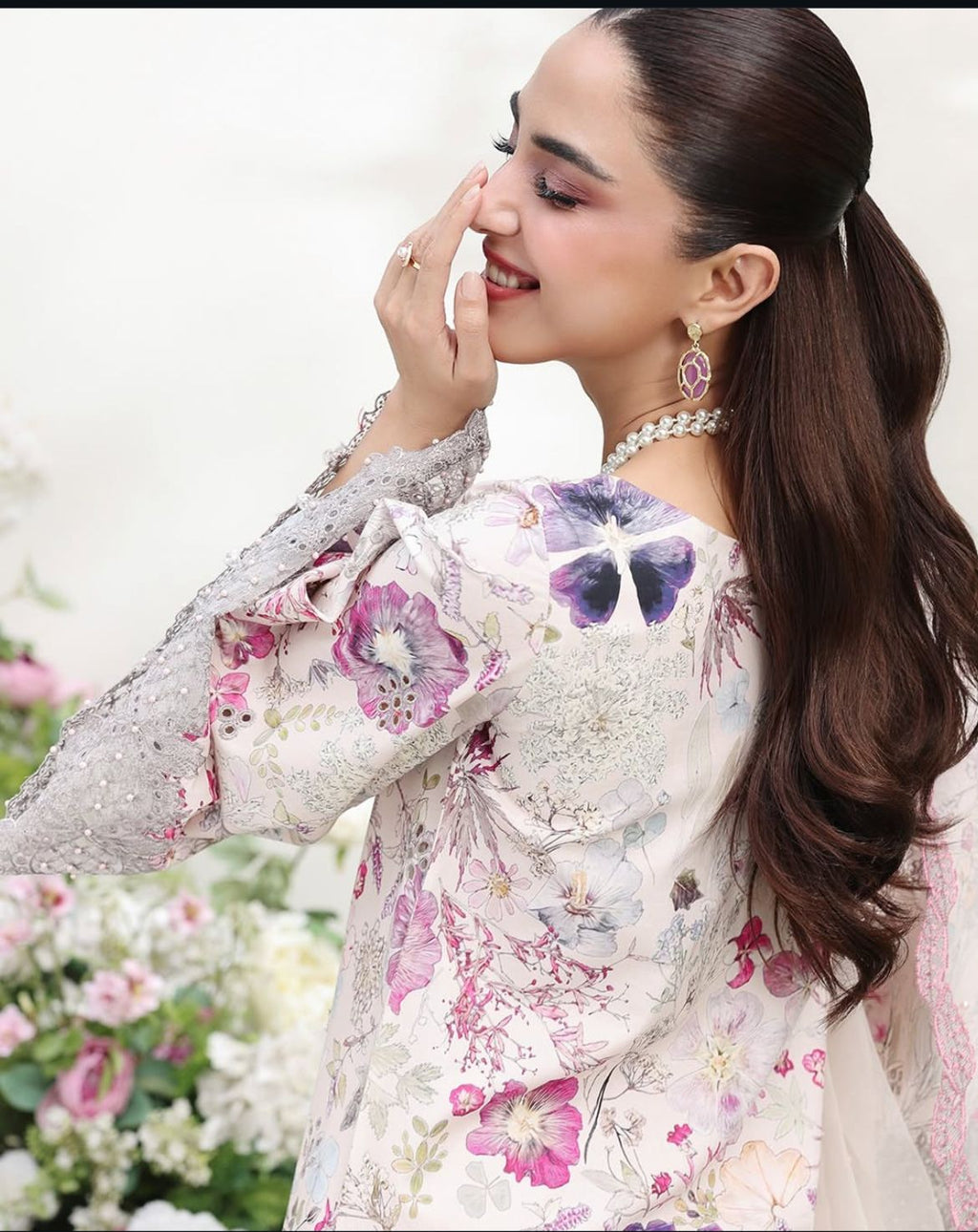WOMEN'S 3PCS LUXURY EMBROIDERED LAWN SUIT