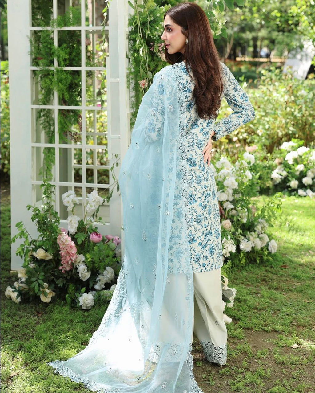 WOMEN'S 3PCS LUXURY EMBROIDERED LAWN SUIT
