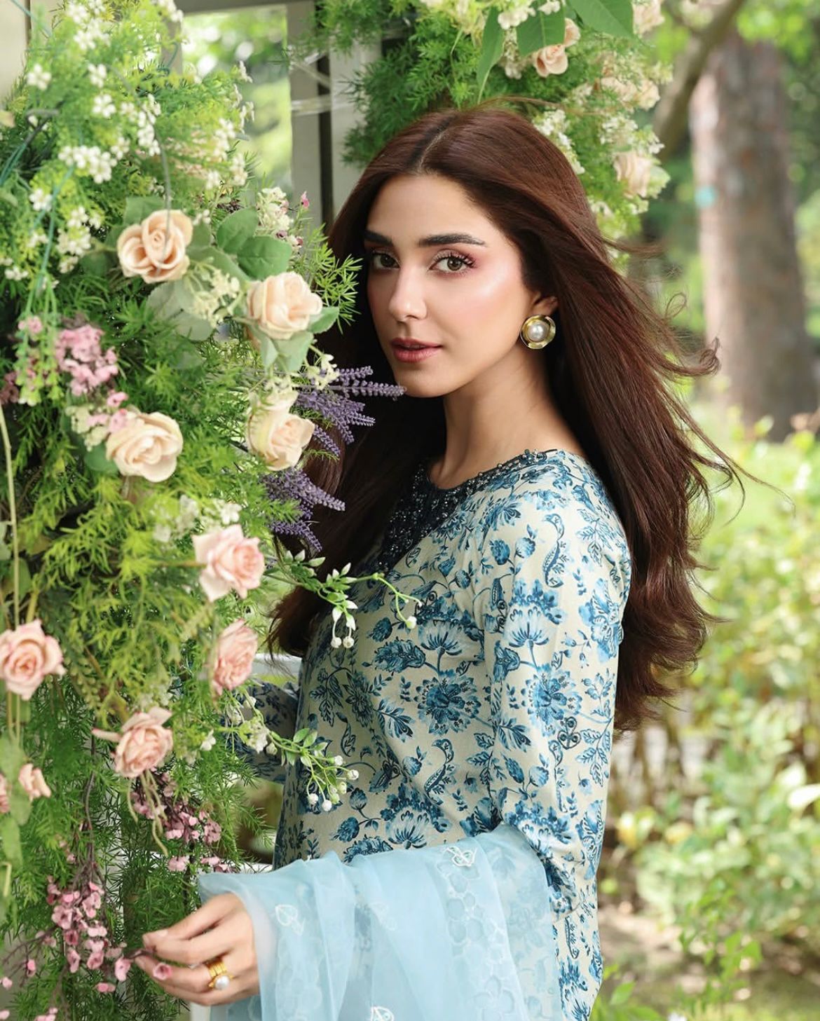 WOMEN'S 3PCS LUXURY EMBROIDERED LAWN SUIT