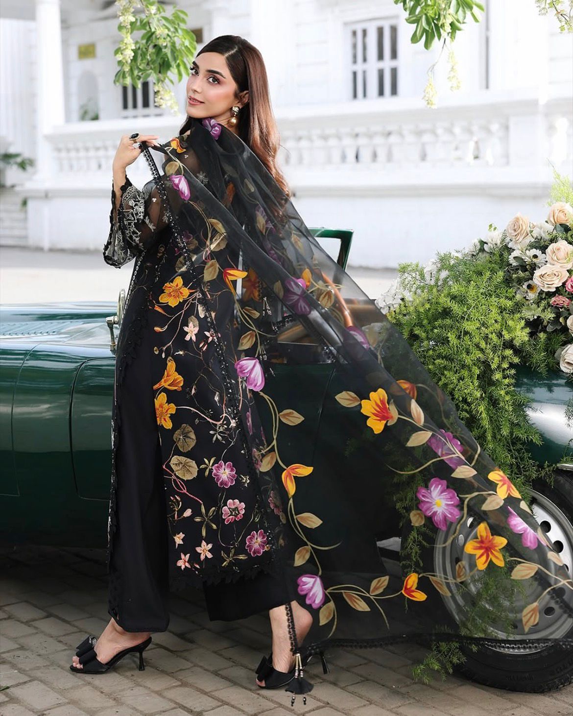 WOMEN'S 3PCS LUXURY EMBROIDERED LAWN SUIT